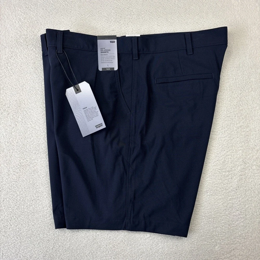 NEW LEVIS 'XX Chino Tech Shorts' Mens 44 Navy Blue Stretch Lightweight 7.5